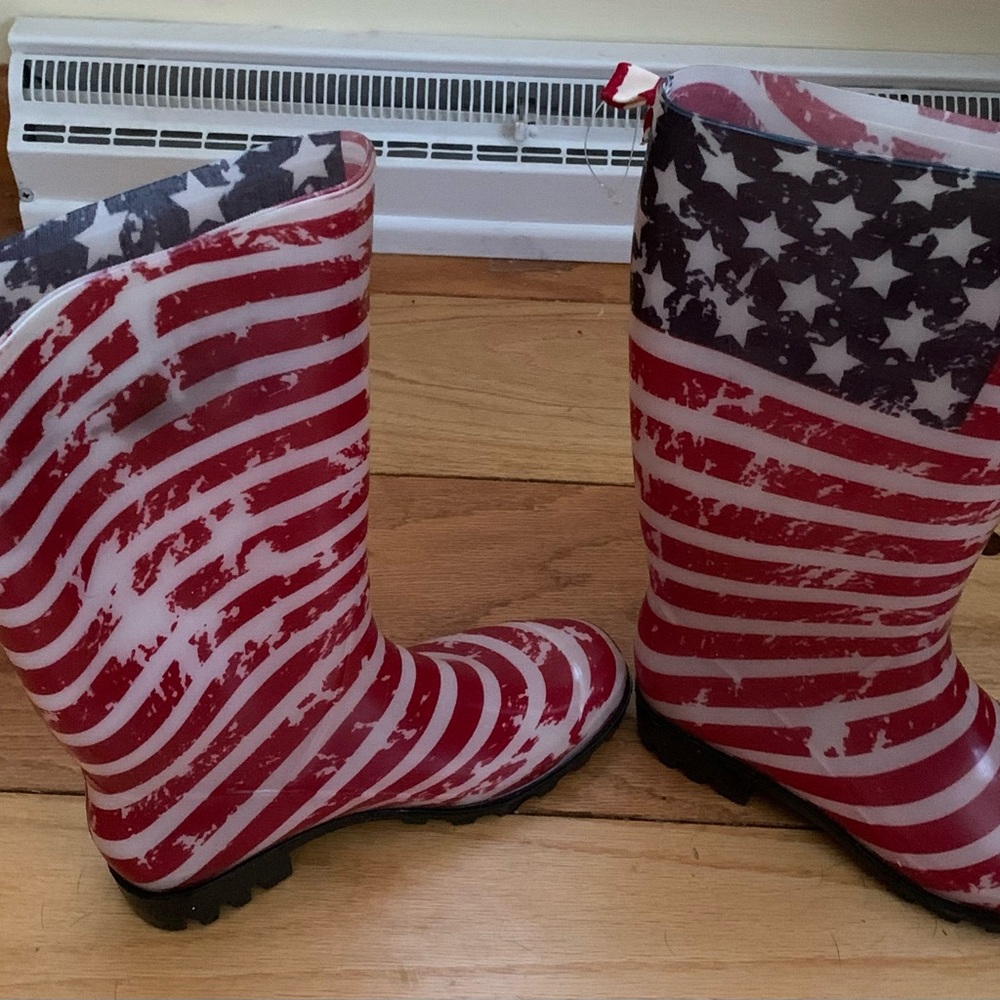 Patriotic Flag Rain Boots size 6